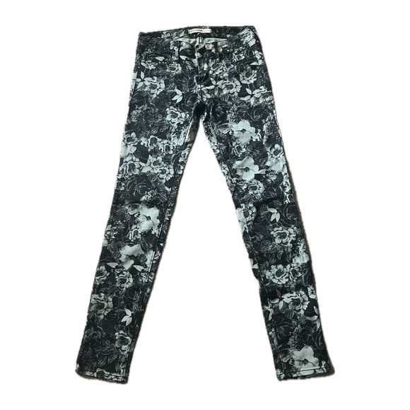 Bullhead Black Floral Jeans - Picture 1 of 5